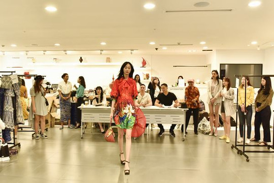 Ngắm người mẫu Hàn Quốc casting cho BST “Flower dream” của NTK Đỗ Trịnh Hoài Nam