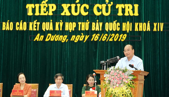 Thủ tướng Nguyễn Xuân Phúc tiếp xúc cử tri tại Hải Phòng