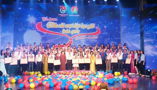 Tuyên dương thiếu nhi vượt khó học giỏi toàn quốc lần thứ 3 năm 2019