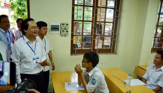 Bộ trưởng Phùng Xuân Nhạ yêu cầu rà soát lại nhân sự phục vụ kỳ thi THPT quốc gia