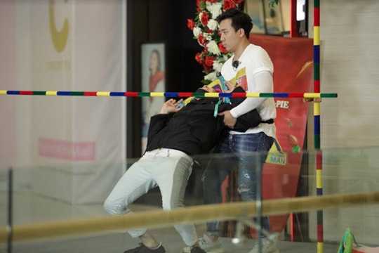 Chạy đi chờ chi: Anh Đức thuyết phục Trương Thế Vinh, truy đuổi Ngô Kiến Huy ráo riết