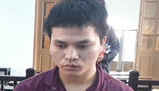 Cầm dao truy sát cha vợ vì bị mắng không chịu làm ăn