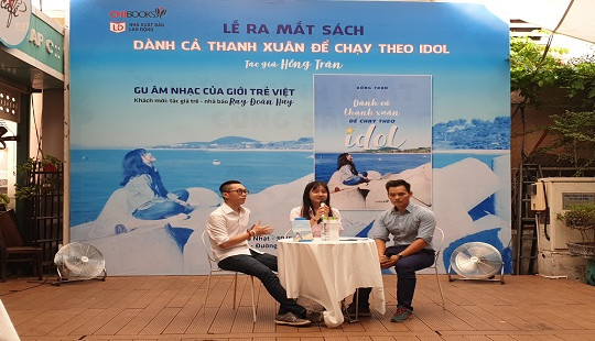 Dành cả thanh xuân để chạy theo idol