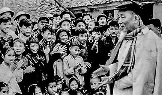 Đạo đức Hồ Chí Minh về phát huy dân chủ, chăm lo đời sống nhân dân