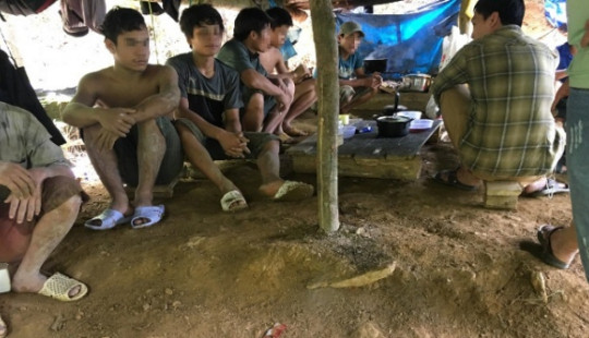 45 tháng tù cho 3 bị cáo mua bán, sử dụng vật liệu nổ trái phép