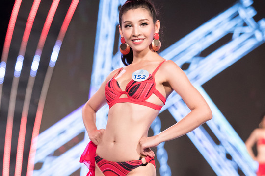 Choáng ngợp với phần thi Bikini của thí sinh Chung khảo phía Bắc Miss World Việt Nam