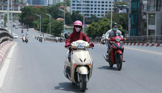 Cảnh báo nắng nóng, chỉ số tia UV tại Hà Nội ở ngưỡng nguy cơ gây hại cao