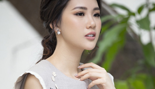 Giải vàng siêu mẫu Quỳnh Hoa xinh đẹp tựa "thần tiên tỷ tỷ"