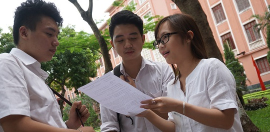 Những thí sinh đầu tiên trúng tuyển vào Trường ĐH Khoa học Xã hội và Nhân văn