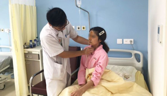 Suy kiệt sau 3 ngày không ăn uống được do hóc thịt bò