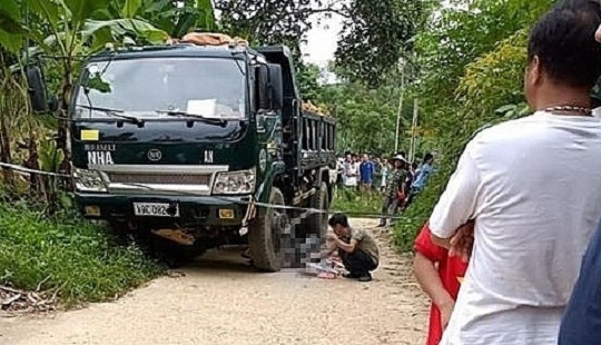 Bé gái lớp 6 bị xe tải cán tử vong trên đường đi tập trung về