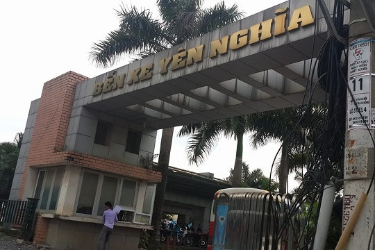 Đình chỉ tài xế taxi đánh 3 người phụ nữ tại bến xe Yên Nghĩa