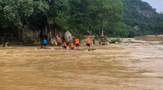 Phát hiện 1 thi thể trôi dạt trên sông Luồng