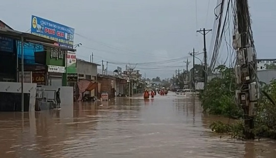 Mưa lớn kéo dài gây ngập úng cục bộ tại đảo Phú Quốc