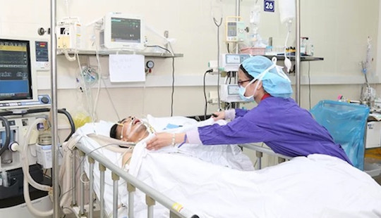 Cùng lúc lấy 6 tạng từ người hiến chết não ghép cho 5 bệnh nhân