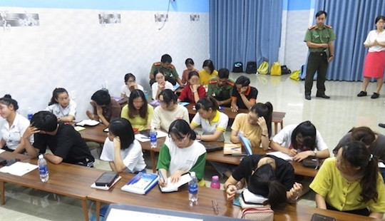 Núp bóng trung tâm ngoại ngữ để truyền đạo trái phép