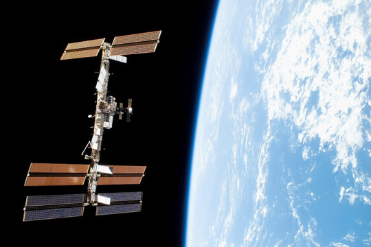 Tàu vũ trụ mang robot dạng người đầu tiên của Nga đến trạm ISS thành công