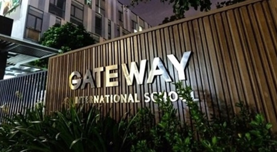 Cháu bé trường Gateway chết do sốc nhiệt, suy hô hấp