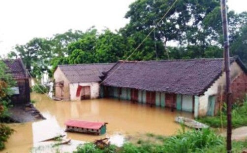 Thanh Hóa: Mất ăn mất ngủ vì mưa lớn, nước dâng cao