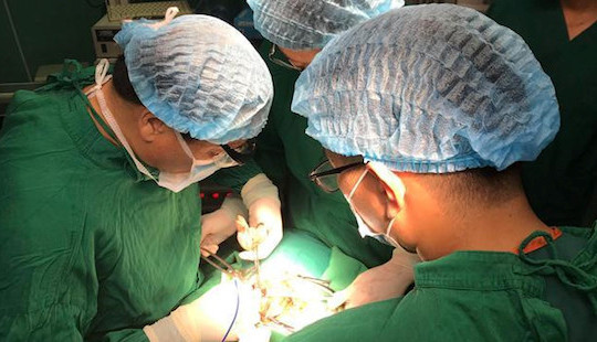 15 tuổi đã mắc ung thư tuyến giáp di căn, cảnh báo bệnh ngày càng trẻ hóa