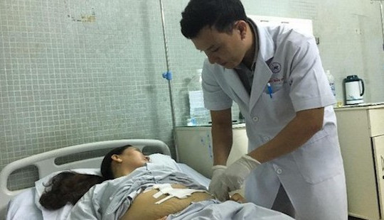 Cô gái mang khối u lá lách “khủng” nặng 5kg, dài đến nửa mét