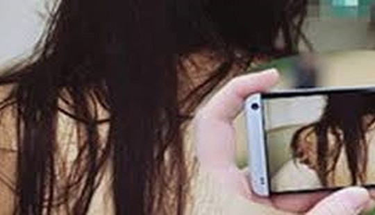 Dùng clip nóng đòi bạn gái cũ 500 triệu đồng