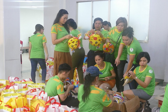 Gắn kết yêu thương cùng trẻ em bất hạnh