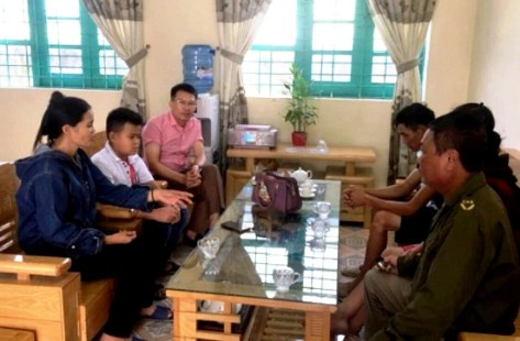 Học sinh lớp 7 trả lại hơn 70 triệu đồng cho người đánh rơi