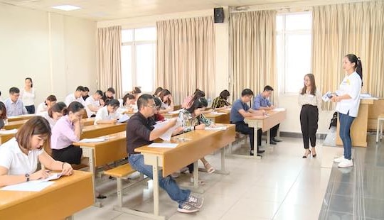 745 thí sinh thi sát hạch chứng chỉ hành nghề môi giới bất động sản