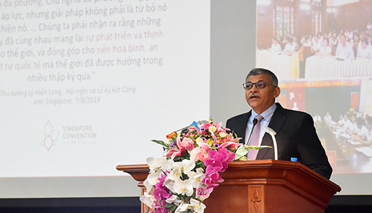 Chánh án Tòa án Tối cao Singapore thăm và làm việc tại Học viện Tòa án
