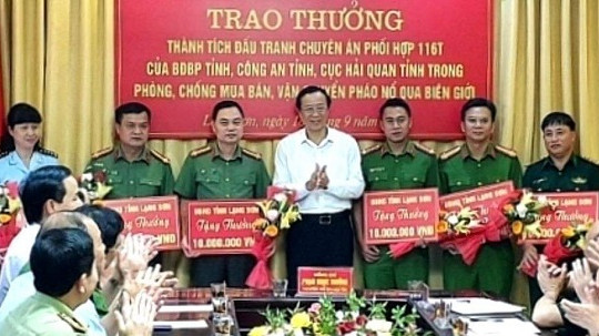 Thưởng “nóng” 130 triệu đồng cho các lực lượng phá án thành công