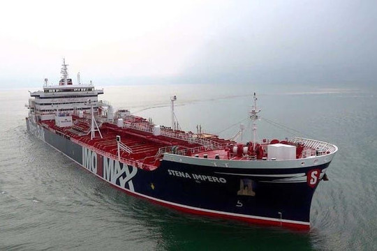 Iran bất ngờ phóng thích tàu chở dầu Stena Impero của Anh
