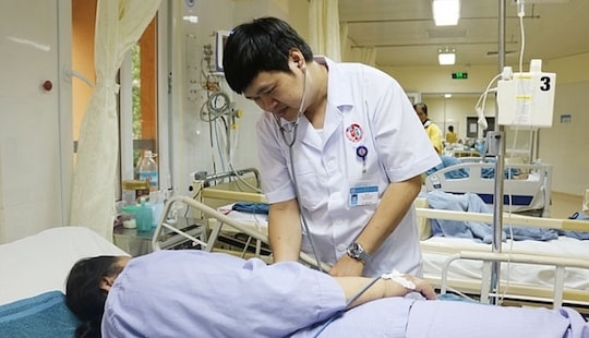 Sốc phản vệ nguy kịch sau khi ăn thịt gà cùng ruốc biển