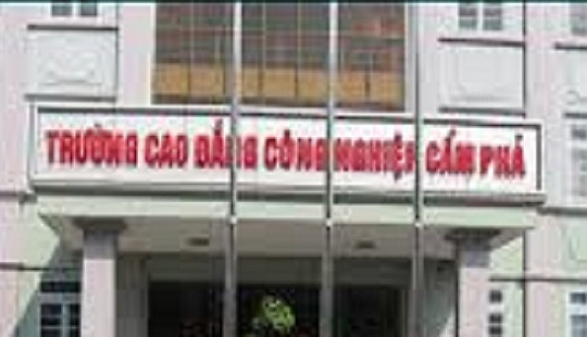 Một sinh viên bị bạn đâm tử vong tại trường