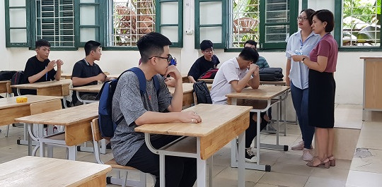 Cần sớm đưa công nghệ vào kỳ thi THPT