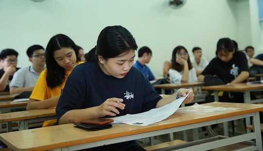 Bộ trưởng Bộ GD-ĐT: Không máy móc nào thay thế được con người