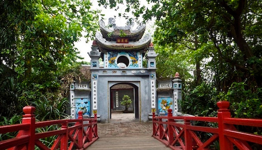 Hà Nội sẽ cấm hút thuốc lá ở 30 điểm du lịch nổi tiếng