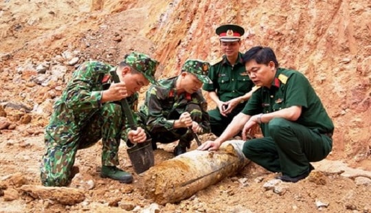 Quảng Ninh: Phát hiện quả bom còn nguyên ngòi nổ