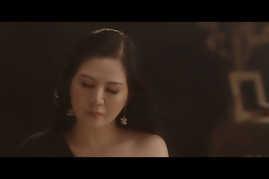 Đinh Hiền Anh nhiều lần rơi nước mắt khi thu âm ca khúc về tình yêu
