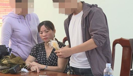 Bắt người phụ nữ mang 1 bánh ma túy từ Hà Nội vào Đắk Lắk bán kiếm lời