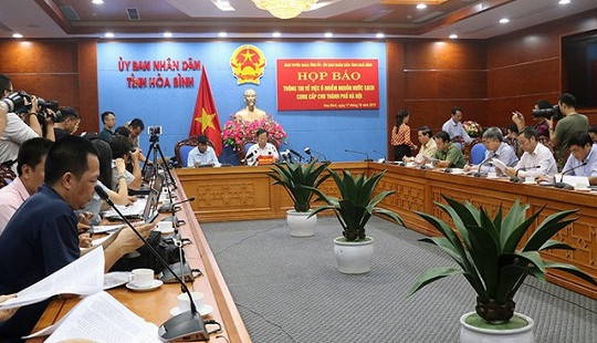 Hòa Bình họp báo vụ ô nhiễm nước sạch sông Đà