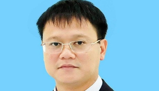 Thứ trưởng Bộ GD&ĐT tử vong vì ngã từ tầng 8