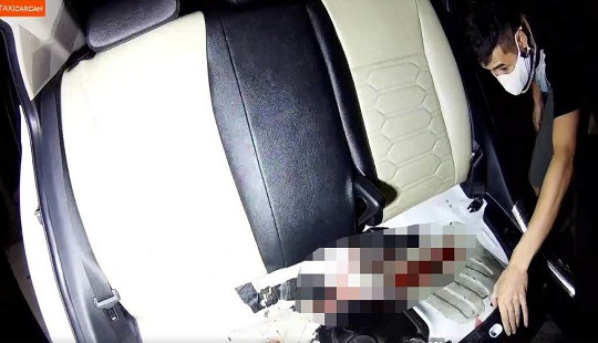 Nam tài xế đỡ đẻ thành công cho sản phụ ngay trên xe taxi