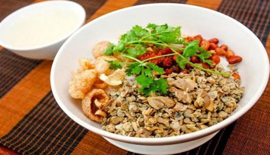Ẩm thực Huế "hút hồn" du khách thập phương