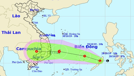 Xuất hiện áp thấp nhiệt đới gần Biển Đông có khả năng mạnh lên thành bão