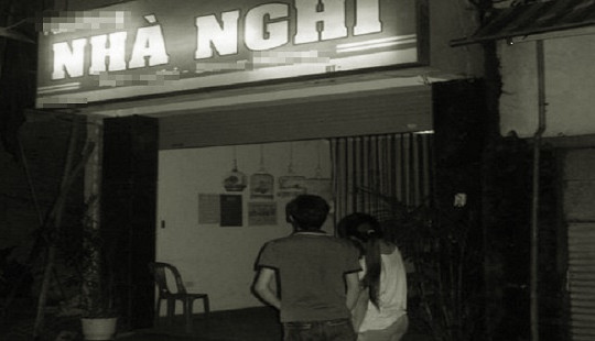 Thiếu niên 15 tuổi đưa bạn gái 12 tuổi vào nhà nghỉ