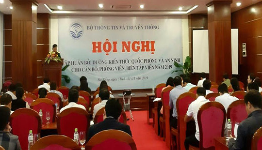 Bồi dưỡng kiến thức quốc phòng-an ninh cho phóng viên, biên tập viên