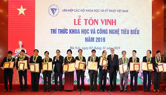 Tôn vinh 112 trí thức khoa học và công nghệ tiêu biểu năm 2019