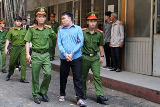Tử hình kẻ giết người vì bị dọa đốt chuồng gà