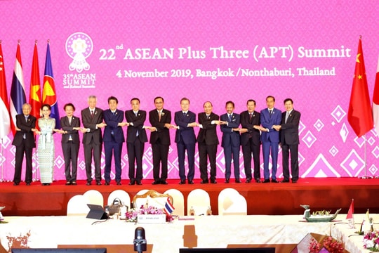 Lãnh đạo ASEAN+3 thông qua Tuyên bố Sáng kiến Kết nối các kết nối